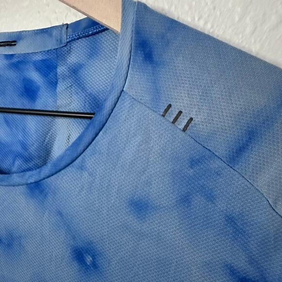 Lululemon Men's Fast and Free SS Spray Running Shirt Blue Tie Size S EUC - Picture 3 of 7
